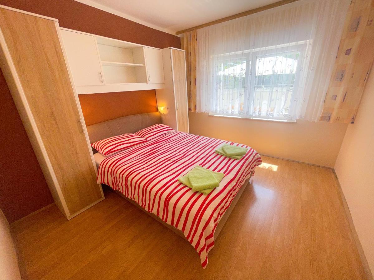 Apartmani Combaj Jadranovo Zewnętrze zdjęcie