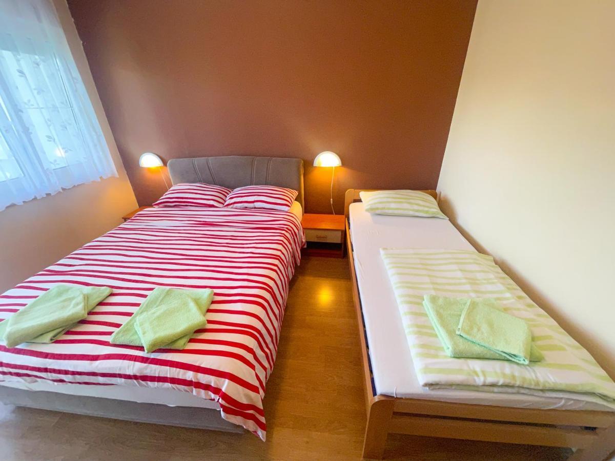 Apartmani Combaj Jadranovo Zewnętrze zdjęcie