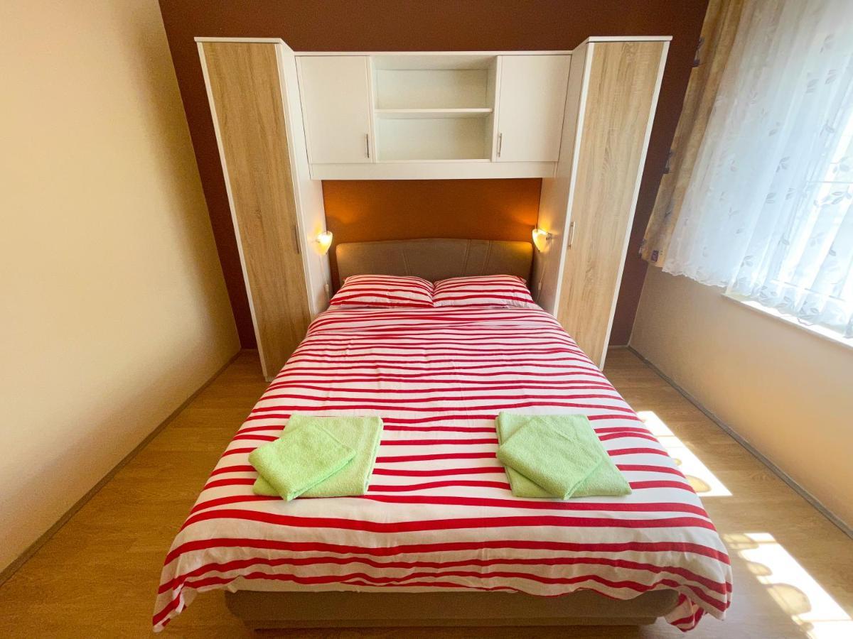Apartmani Combaj Jadranovo Zewnętrze zdjęcie