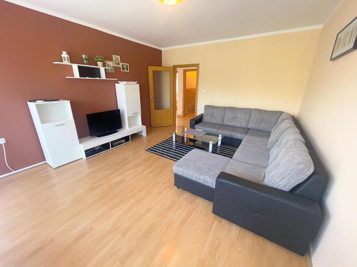 Apartmani Combaj Jadranovo Zewnętrze zdjęcie