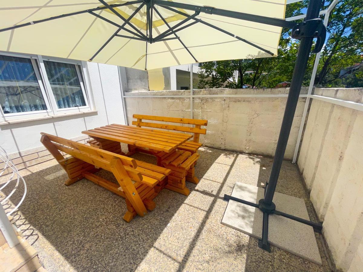 Apartmani Combaj Jadranovo Zewnętrze zdjęcie