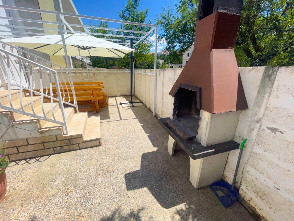 Apartmani Combaj Jadranovo Zewnętrze zdjęcie
