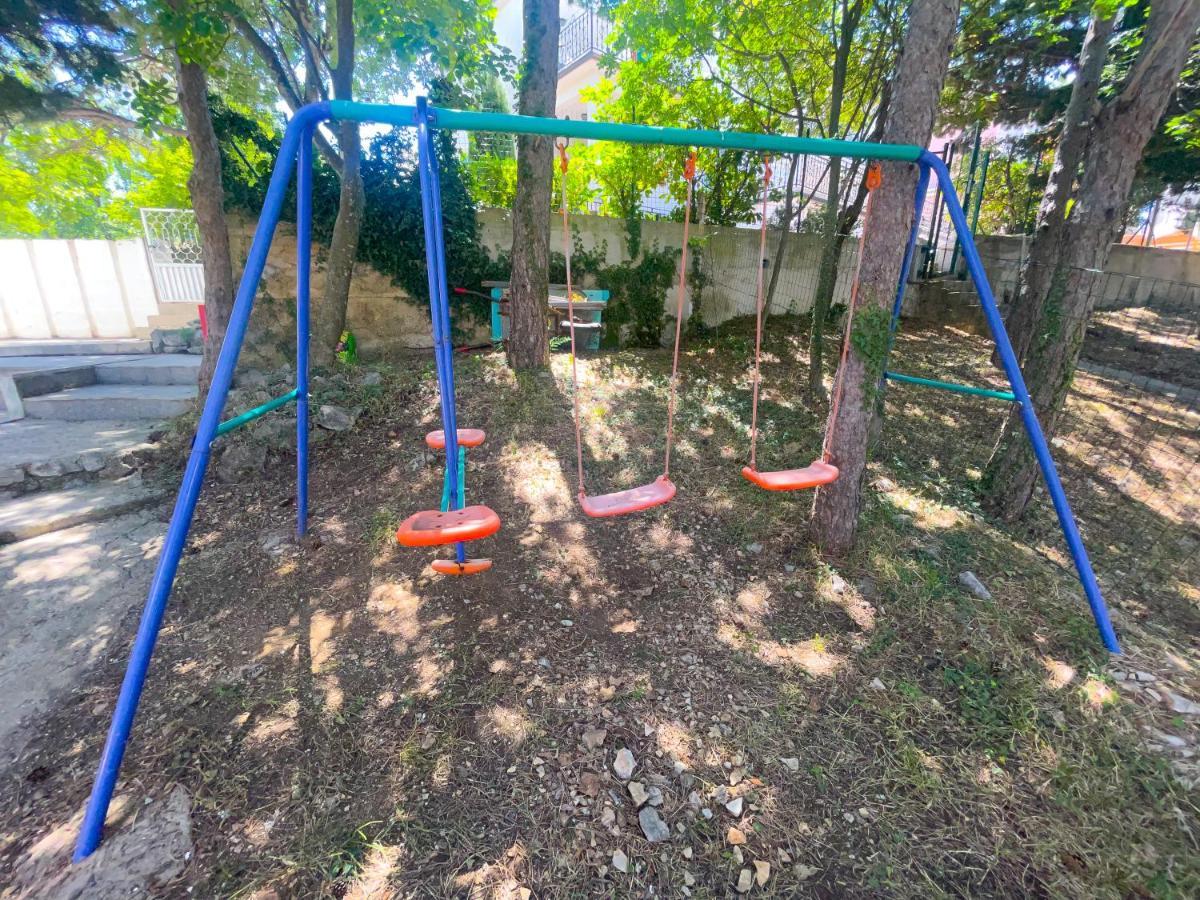 Apartmani Combaj Jadranovo Zewnętrze zdjęcie
