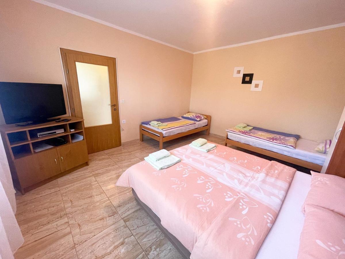Apartmani Combaj Jadranovo Zewnętrze zdjęcie