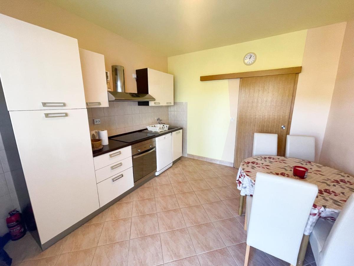 Apartmani Combaj Jadranovo Zewnętrze zdjęcie